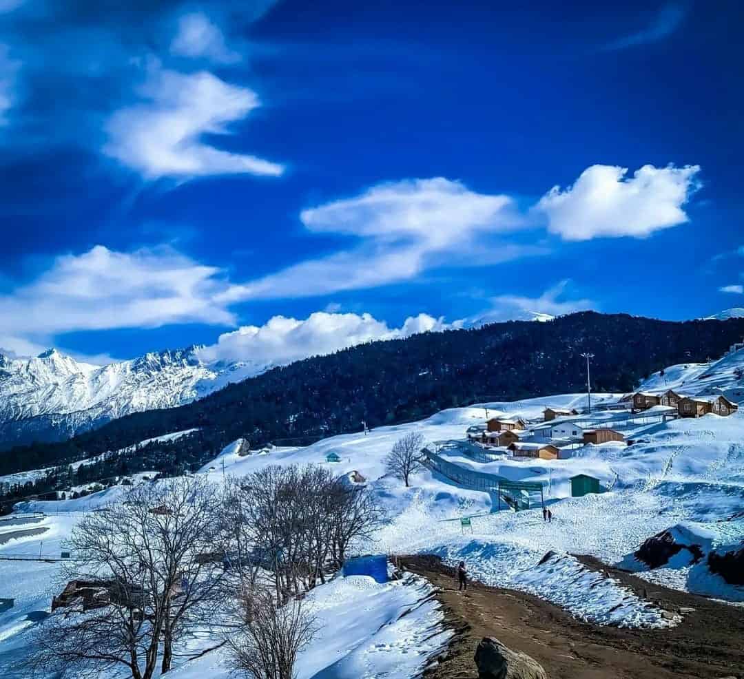 Skiing In Auli