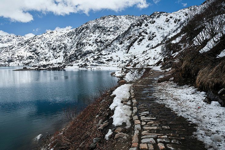 Tsogmo Lake