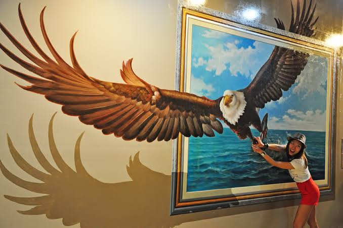 Art In Paradise
