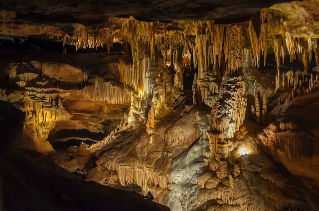 Natural Bridge Caverns